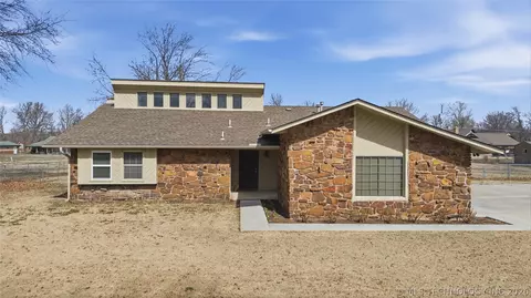 16247 E 83rd St N, Owasso, OK 74055