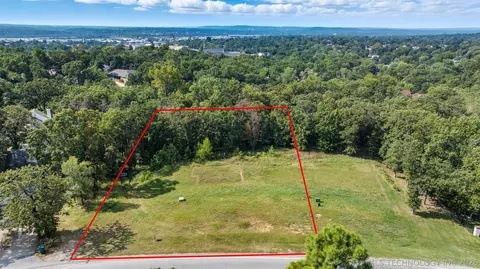 718 E Old North Rd, Sand Springs, OK 74063