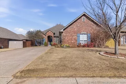3204 W Freeport St, Broken Arrow, OK 74012