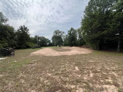 20 S 4207 Rd, Eufaula, OK 74432