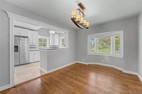 Dining - 2430 E 17th Pl, Tulsa, OK 74104 photo 2 of 2