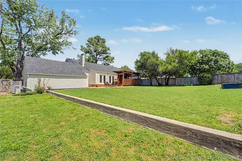 Exterior - 2430 E 17th Pl, Tulsa, OK 74104 photo 5 of 5