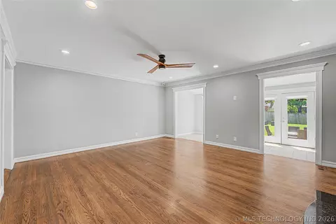 Living - 2430 E 17th Pl, Tulsa, OK 74104 photo 3 of 5