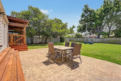 Exterior - 2430 E 17th Pl, Tulsa, OK 74104 photo 4 of 5