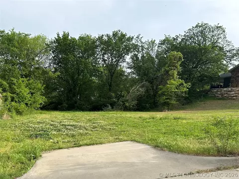 2249 N Main St, Tulsa, OK 74106