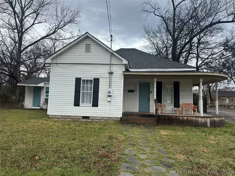 210 W Morgan St, Tahlequah, OK 74464