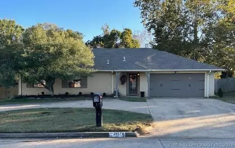 2817 Kimberlea Dr, Muskogee, OK 74403