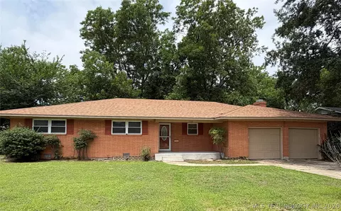 1733 Tiverton St NW, Ardmore, OK 73401