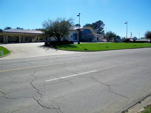 2 E Washington St, Idabel, OK 74745 photo 13