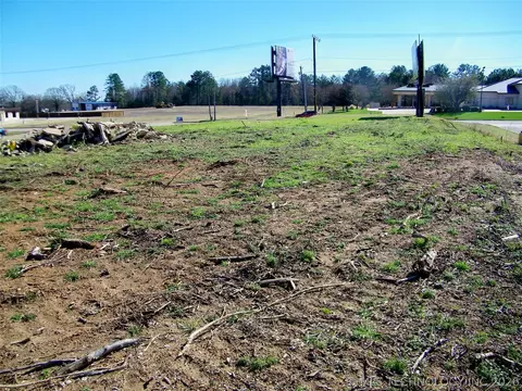 2 E Washington St, Idabel, OK 74745 photo 17