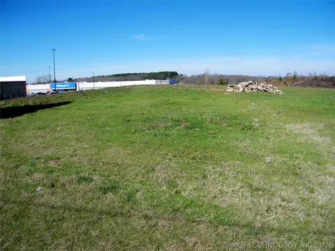 2 E Washington St, Idabel, OK 74745 photo 9