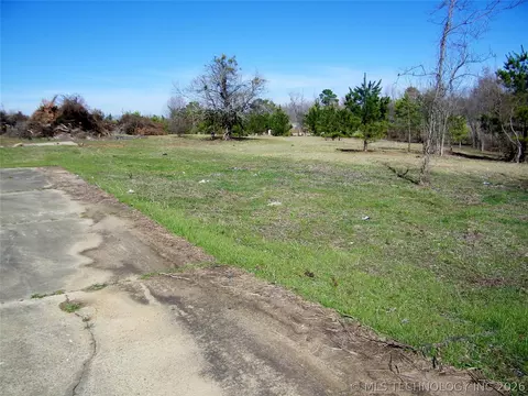 4 E Washington St, Idabel, OK 74745 photo 8