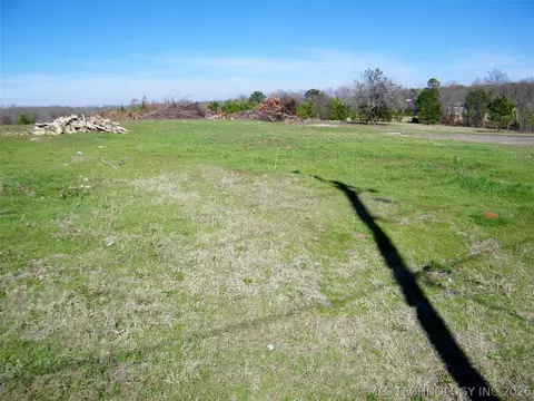4 E Washington St, Idabel, OK 74745 photo 11