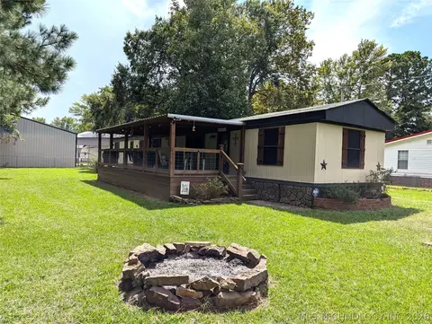 105 Circle Dr, Eufaula, OK 74432