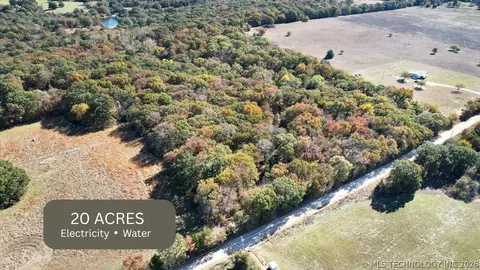 10392 S Buckholt Rd, Caney, OK 74533