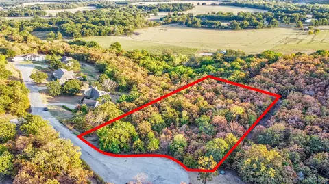 31 Destiny Ln, Skiatook, OK 74070