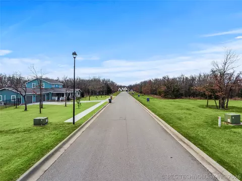 2649 SW Mountain Rd, Bartlesville, OK 74003