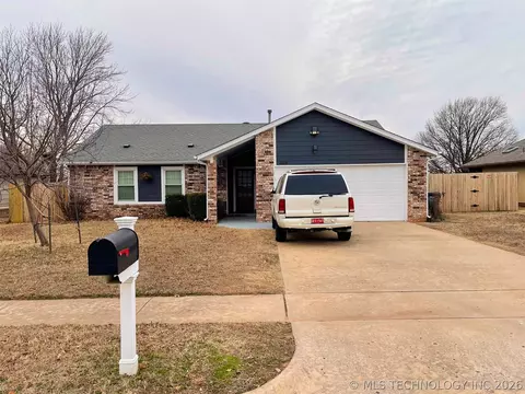 11106 S 1st St, Jenks, OK 74037