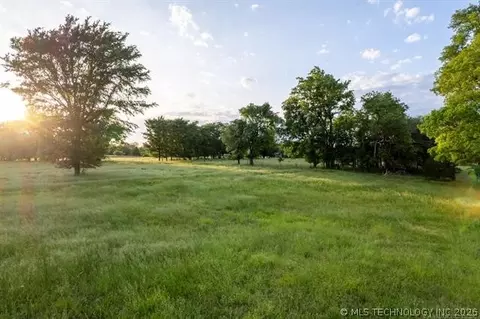 14 S 4420 Rd, Vinita, OK 74301