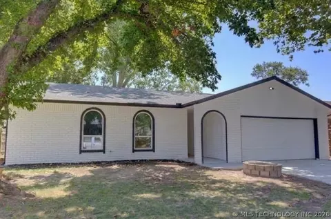 1009 W Memphis St, Broken Arrow, OK 74012