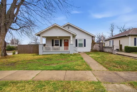 402 E 6th St, Claremore, OK 74017