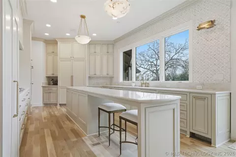 Kitchen - 3215 E 65th St, Tulsa, OK 74136 photo 4 of 7