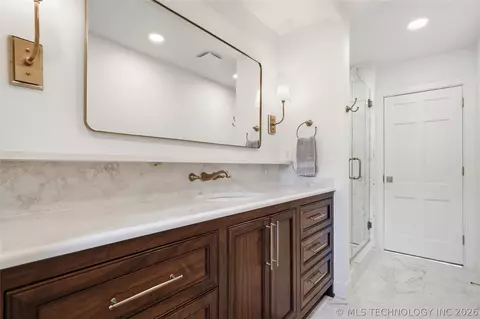 Bath - 3215 E 65th St, Tulsa, OK 74136 photo 6 of 16