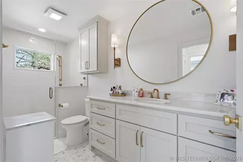 Bath - 3215 E 65th St, Tulsa, OK 74136 photo 14 of 16