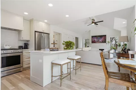 Kitchen - 3215 E 65th St, Tulsa, OK 74136 photo 7 of 7