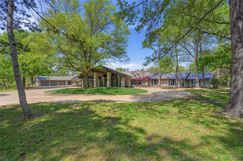 3215 E 65th St, Tulsa, OK 74136