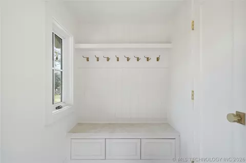 Entry Way - 3215 E 65th St, Tulsa, OK 74136 photo 4 of 4