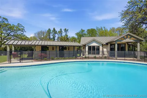Exterior - 3215 E 65th St, Tulsa, OK 74136 photo 4 of 19