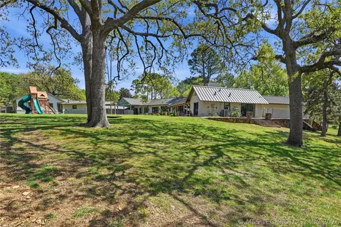 Exterior - 3215 E 65th St, Tulsa, OK 74136 photo 14 of 19