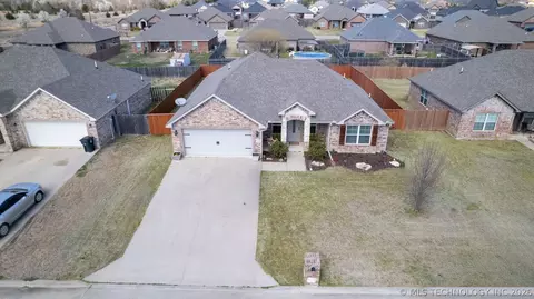 3608 Rock Blf, Durant, OK 74701
