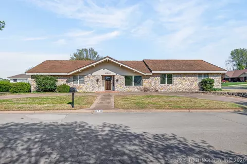 2918 Longridge Ln, Bartlesville, OK 74006