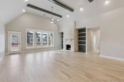 Living - 668 E 148th Pl S, Glenpool, OK 74033 photo 1 of 4