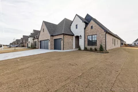 Exterior - 668 E 148th Pl S, Glenpool, OK 74033 photo 2 of 3