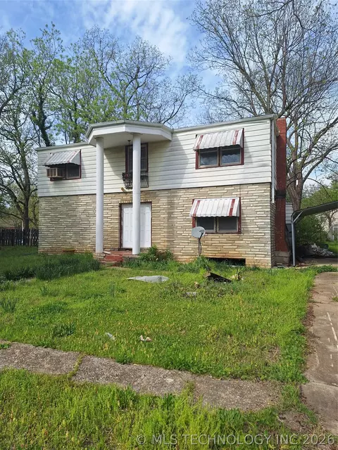 425 W 8th St, Chelsea, OK 74016