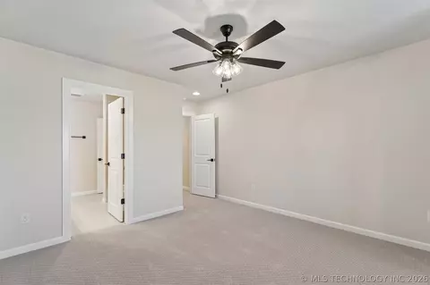 Bedroom - 31411 E Two Socks Dr, Broken Arrow, OK 74014 photo 8 of 11