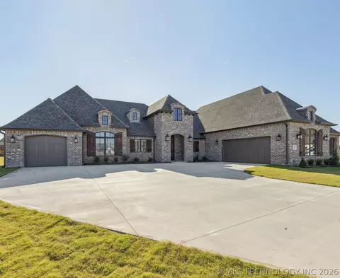 114 W 165th St S, Glenpool, OK 74033