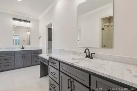 Bath - 30601 E 63rd St S, Broken Arrow, OK 74014 photo 7 of 13
