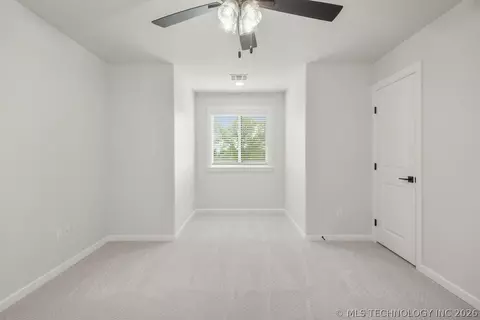 Bedroom - 30601 E 63rd St S, Broken Arrow, OK 74014 photo 7 of 12