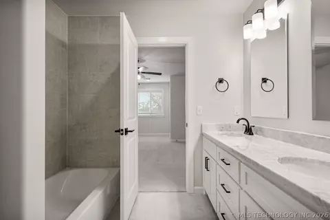 Bath - 30601 E 63rd St S, Broken Arrow, OK 74014 photo 4 of 13