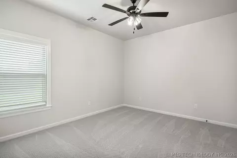 Bedroom - 30601 E 63rd St S, Broken Arrow, OK 74014 photo 11 of 12