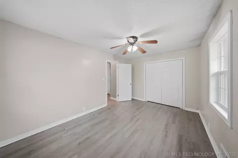 Bedroom - 1441 E Cherry St, Cushing, OK 74023 photo 4 of 8