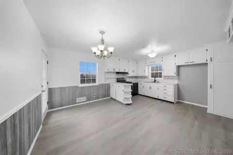Other - 1441 E Cherry St, Cushing, OK 74023 photo 2 of 7