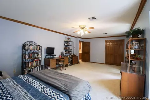 Bedroom - 5511 E 73rd St, Tulsa, OK 74136 photo 5 of 7