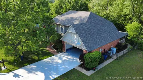 View/Area - 5511 E 73rd St, Tulsa, OK 74136 photo 1 of 1