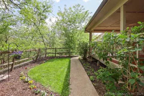 Exterior - 5511 E 73rd St, Tulsa, OK 74136 photo 7 of 9