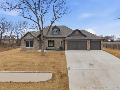 11544 S 261st East Ave, Coweta, OK 74429
